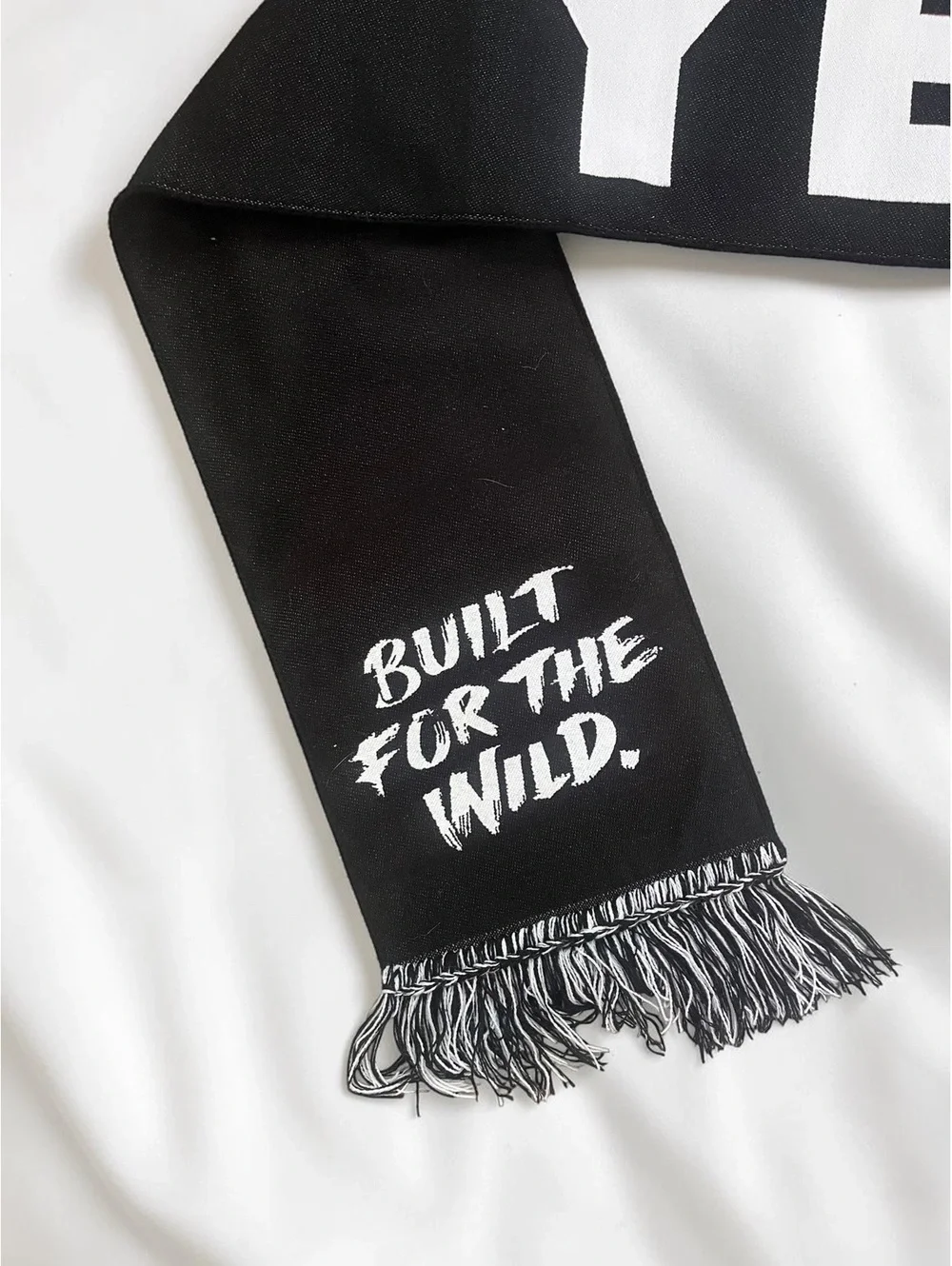 YETI Ruffneck Scarf Built for the Wild NWT Employee Exclusive Black Fringe